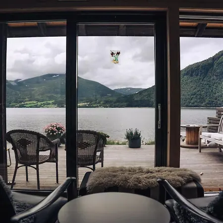 Дом отдыха Seaside With Panoramic Views In Alvundfjord Alvundeid