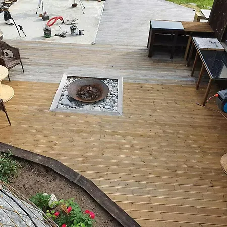 Seaside With Panoramic Views In Alvundfjord *