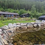 Seaside With Panoramic Views In Alvundfjord Alvundeid
