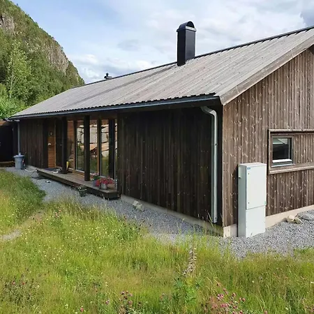 Seaside With Panoramic Views In Alvundfjord Tatil Evi